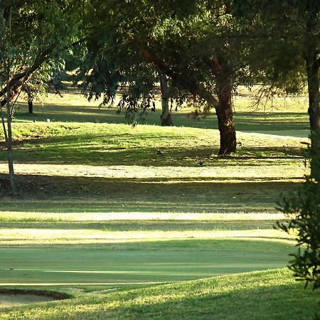 Cobram Barooga Golf Resort Chambre photo